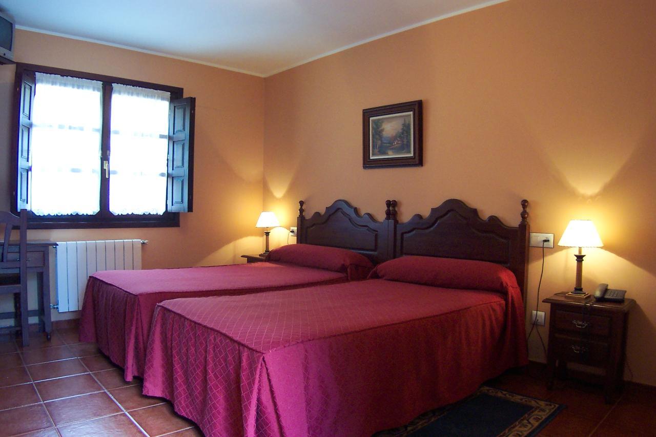 Hotel Los Angeles Arenas De Cabrales Εξωτερικό φωτογραφία